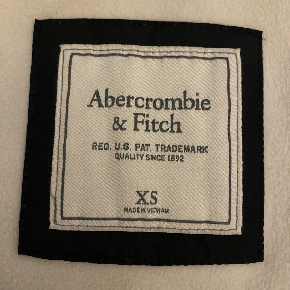 Abercrombie & Fitch Women's Quilted Jacket with Hood - Black - XS - Picture 4 of 6